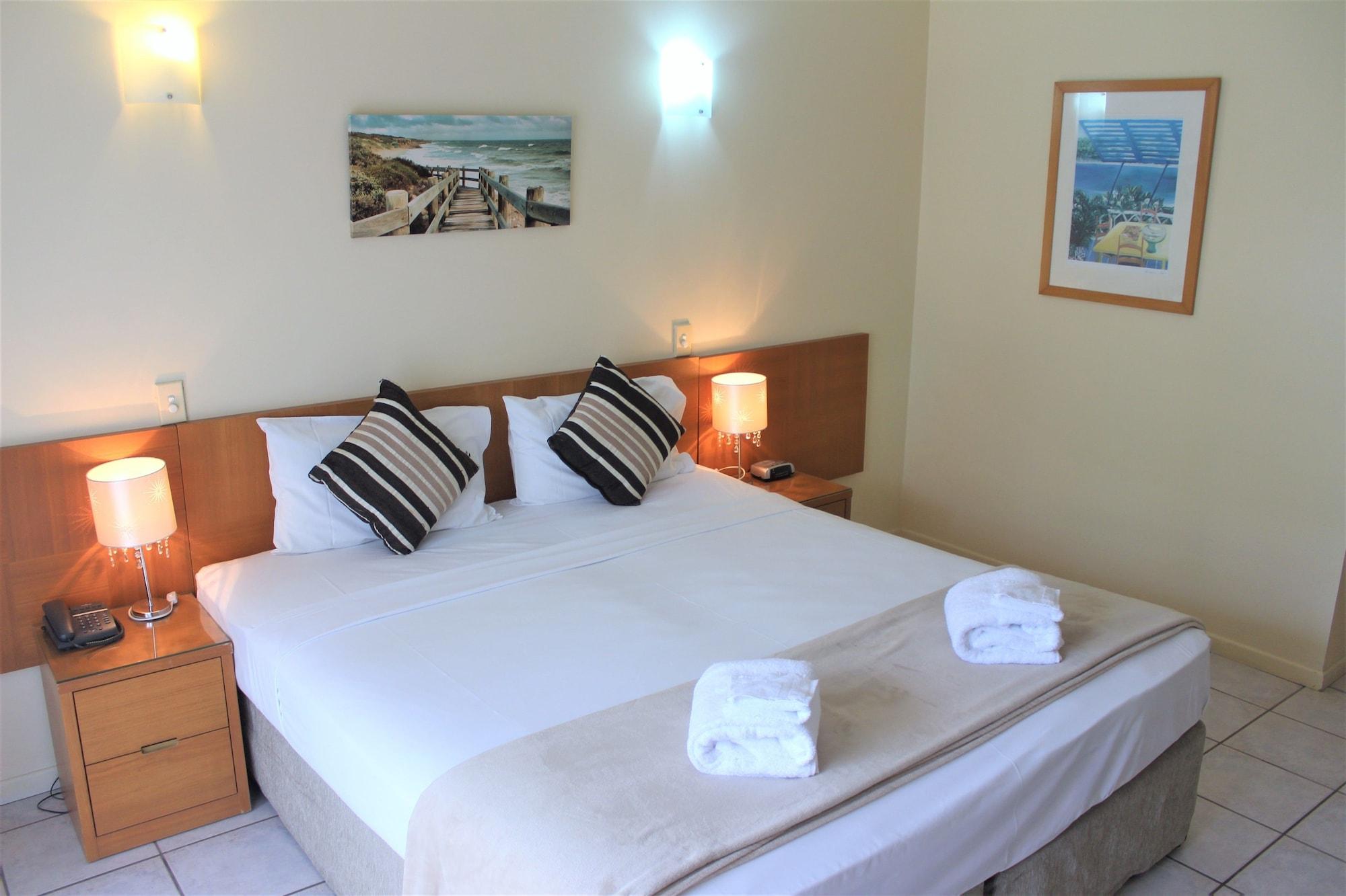 Crystal Garden Resort & Restaurant Кернс Екстериор снимка