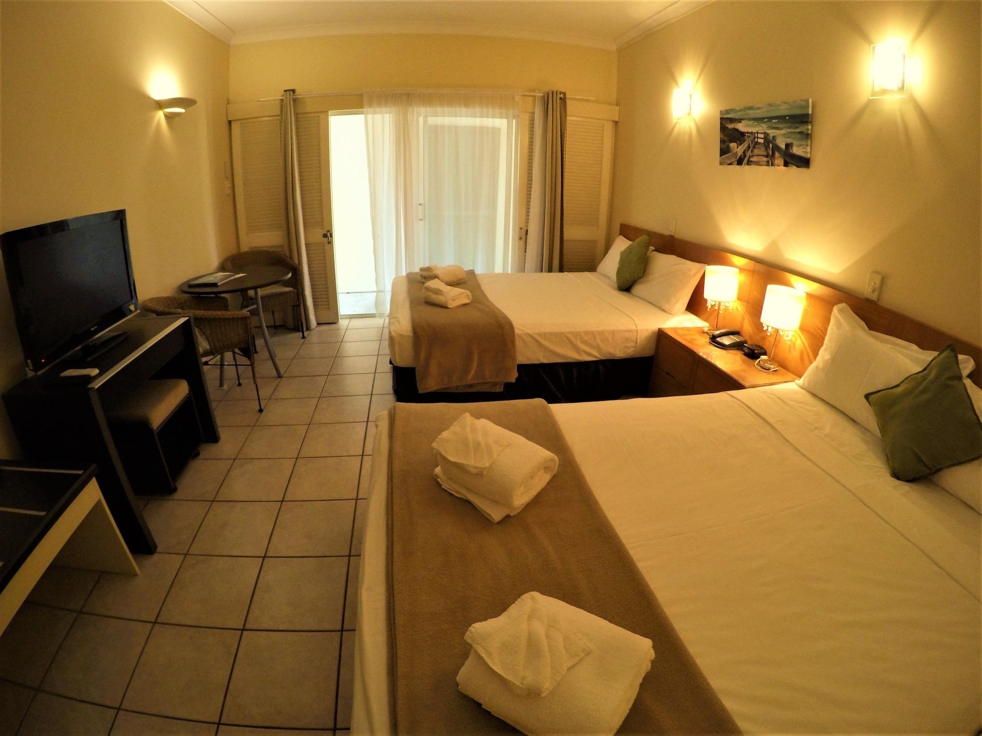 Crystal Garden Resort & Restaurant Кернс Екстериор снимка