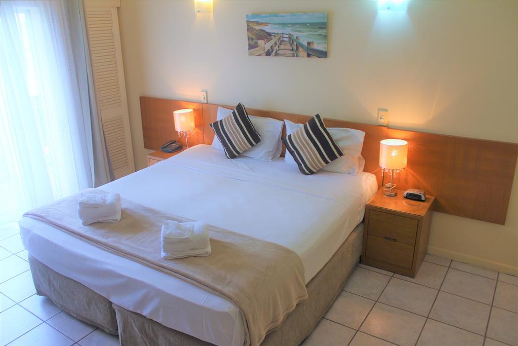 Crystal Garden Resort & Restaurant Кернс Екстериор снимка